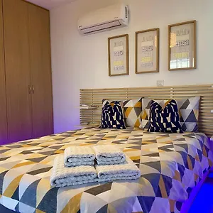 Fat Cow 103 Apartament Larnaca